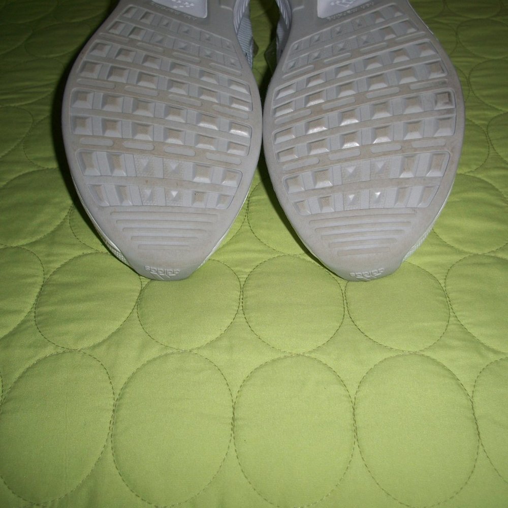 Adidas Women's White Shoes - Picture 14 of 16